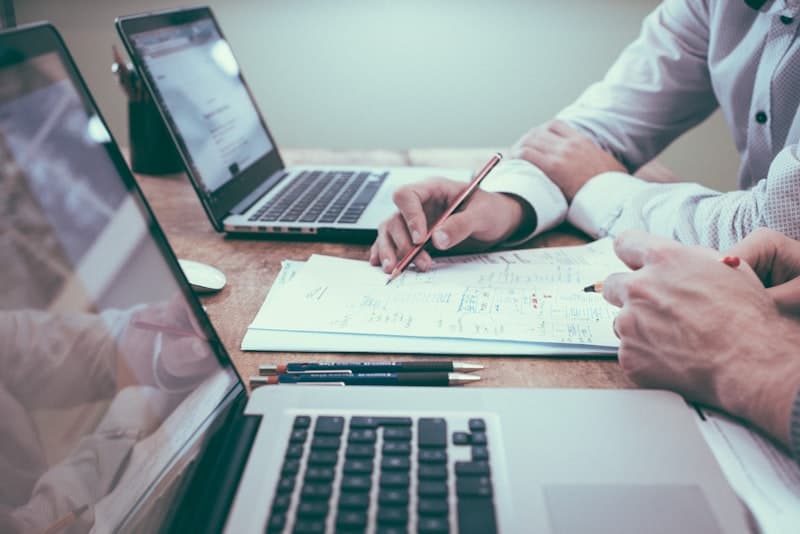Hotel PPC: Una Guía Realista sobre Google Ads, ROAS y Presupuestos